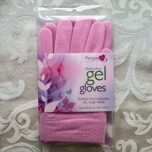 NIB Pamper Me Moisturizing Gel Gloves Pink One Size Fits Most